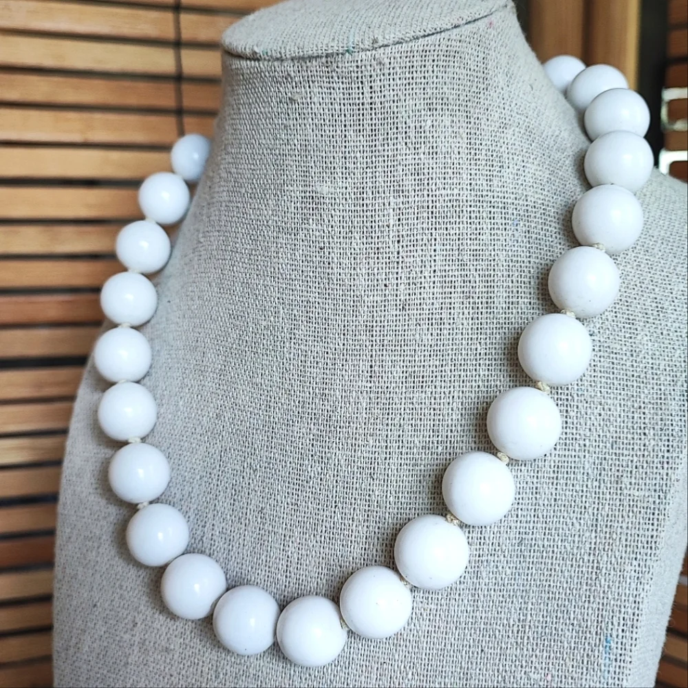 Bright White Acrylic Round Beaded Ball Vintage JAPAN J Clasp Knotted  Necklace